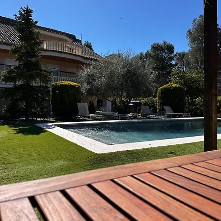 Carrasca 8 Paddle & Pool